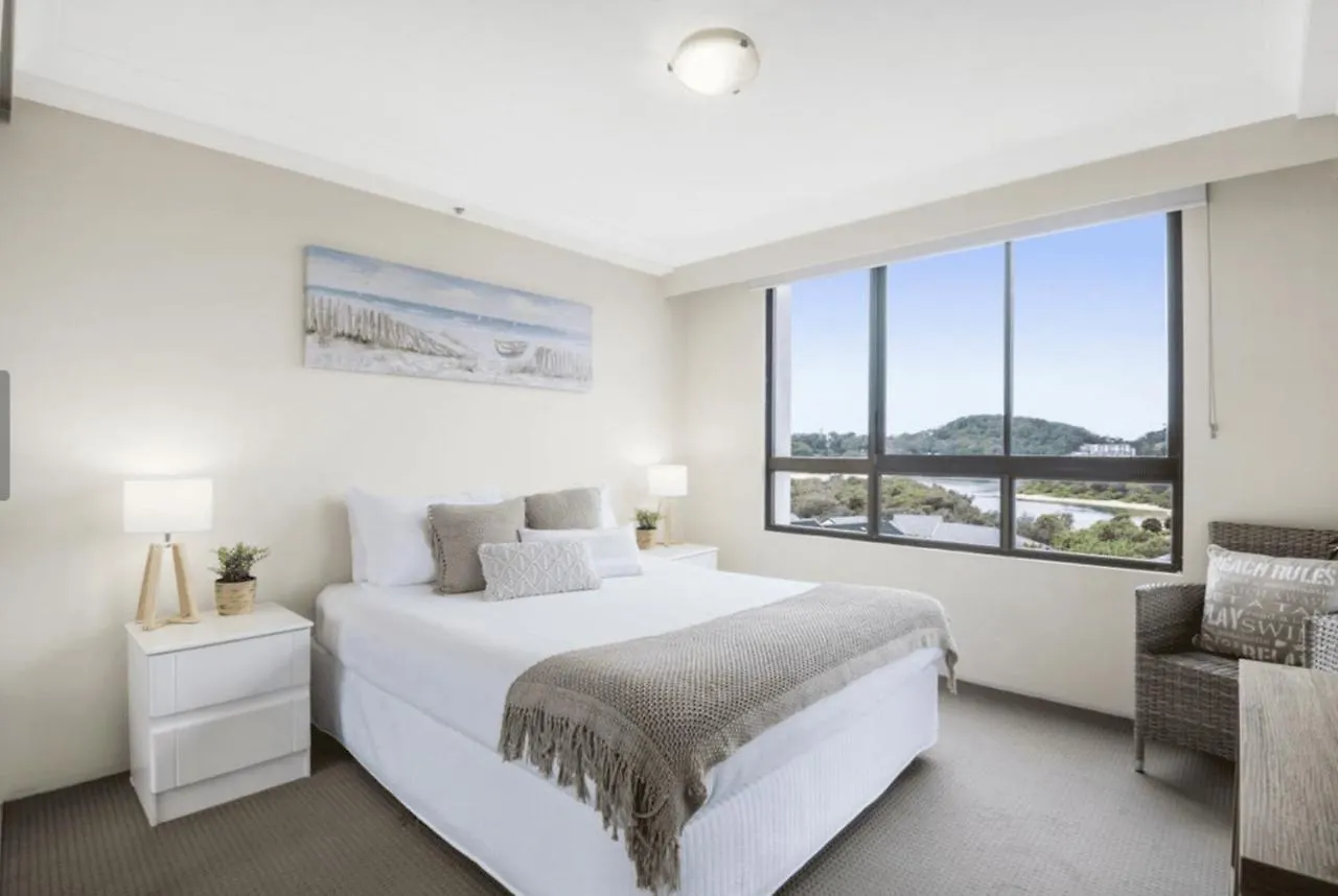 Absolute Beachfront Royal Palms Gold Coast Apartament