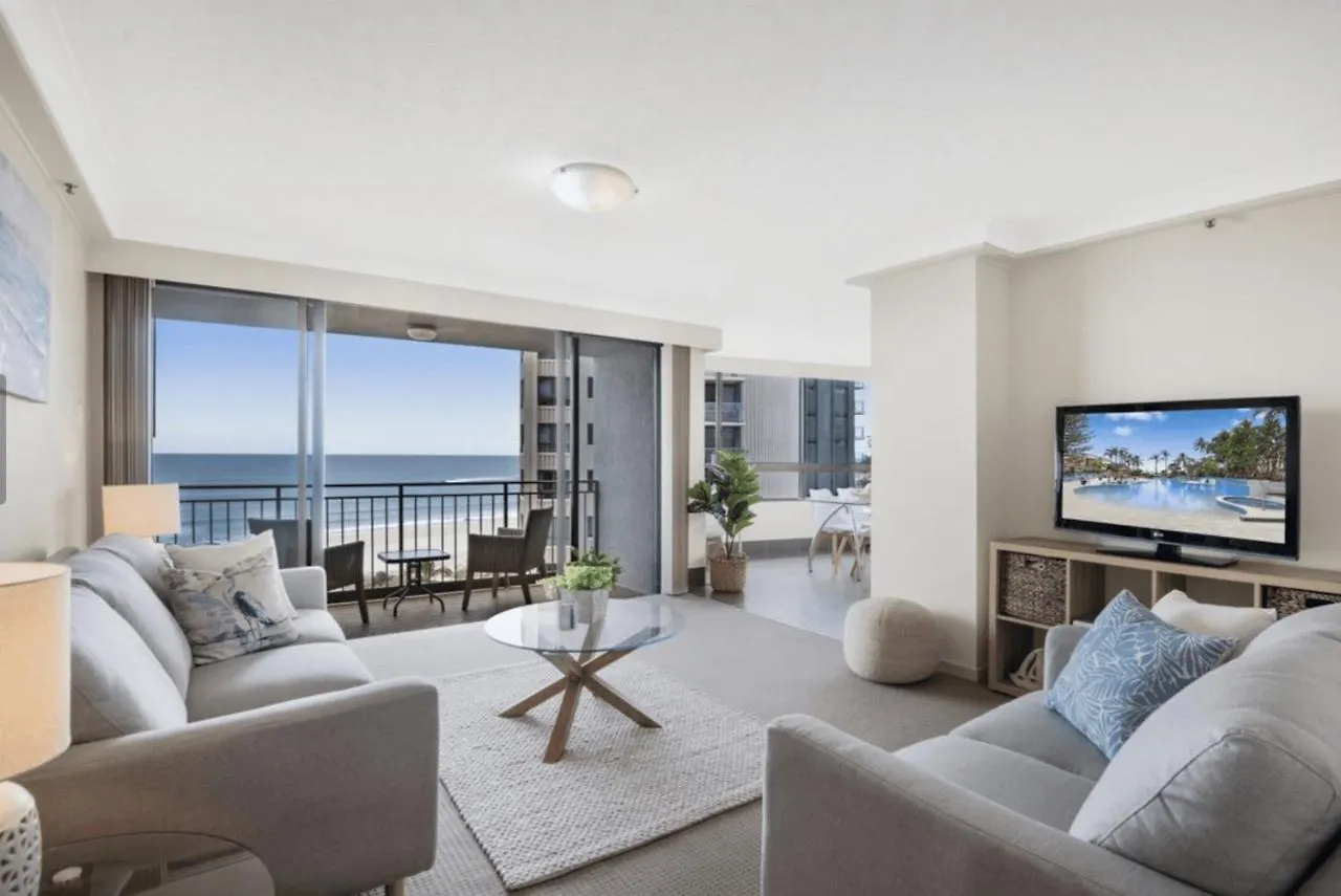 Absolute Beachfront Royal Palms Gold Coast Apartament