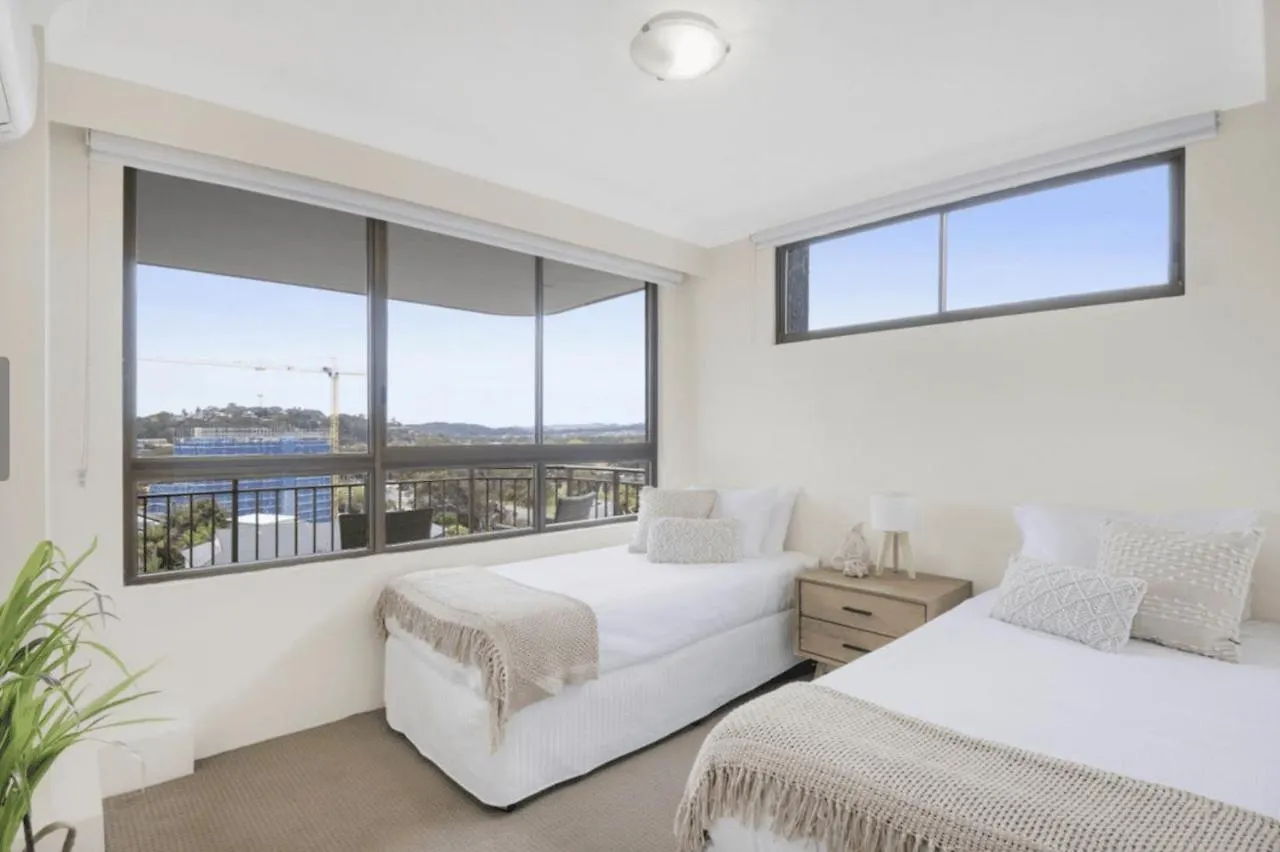 Absolute Beachfront Royal Palms Gold Coast 0*,
